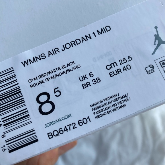 Women’s Air Jordan 1 Mid - Picture 11 of 11